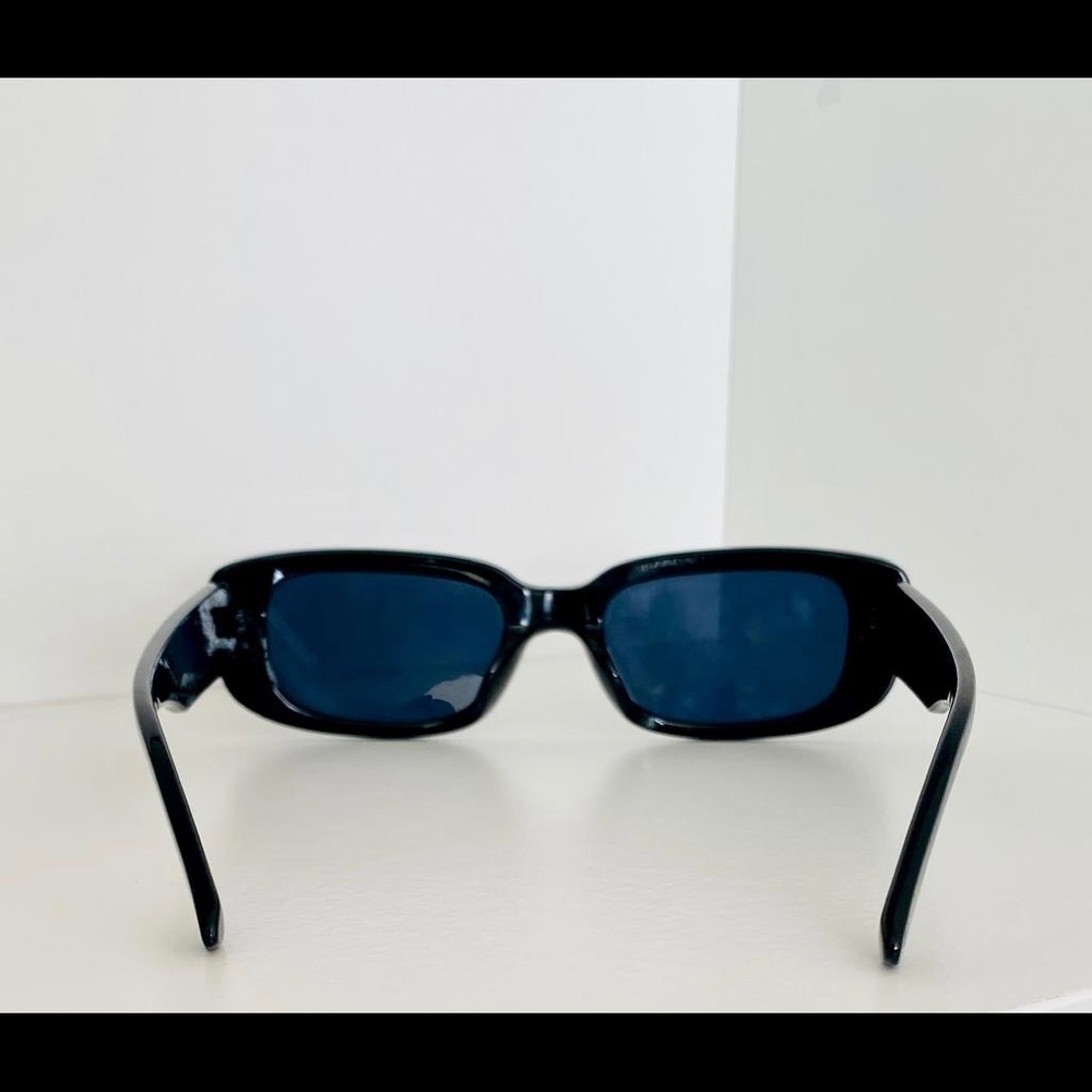 Sunglass Bundle - Picture 10 of 16